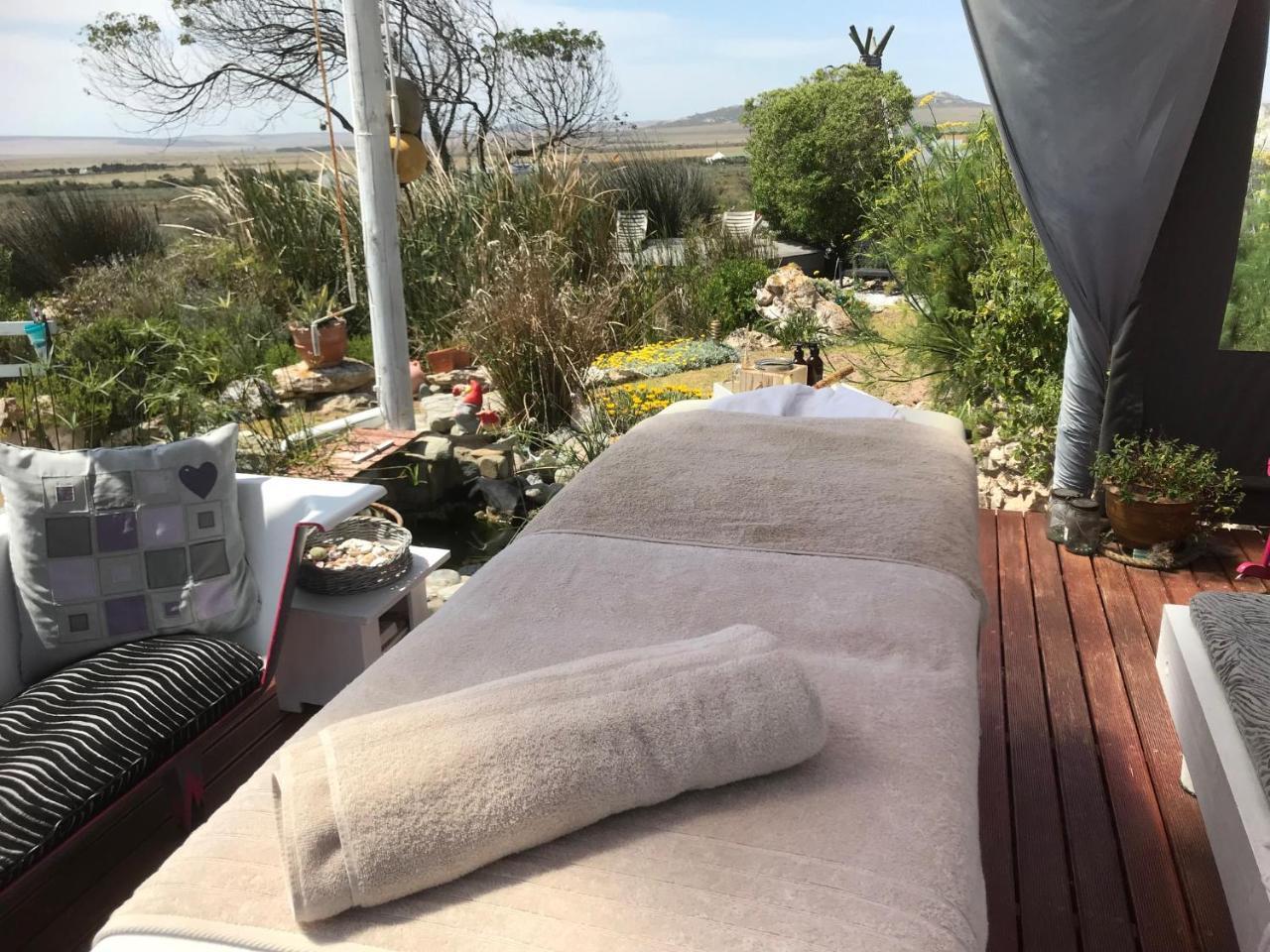 Farr Out Guest House Paternoster Exteriör bild